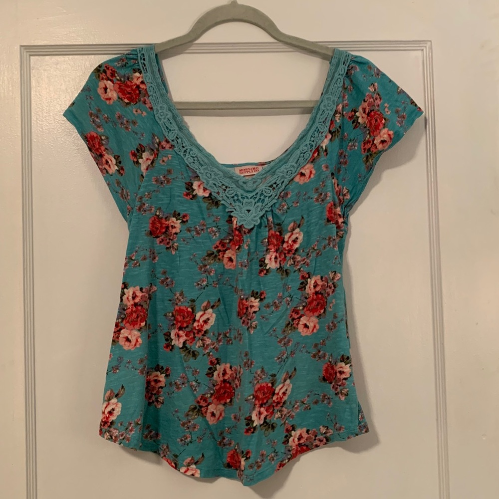 Floral Blouse with Lace Embellishment - XS